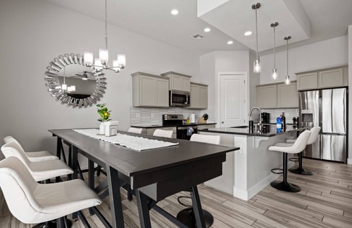 Mesquite Apartment | Soak and Swim Mountain Views by J and Amy 992400