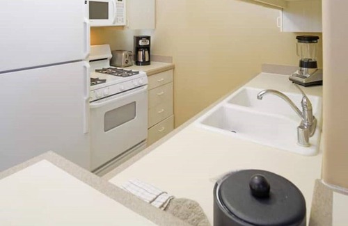 Canyon Corridor Condo | SOAK IT IN! LIVE IT UP! 2BD/1BA Fabu Palm Springs!