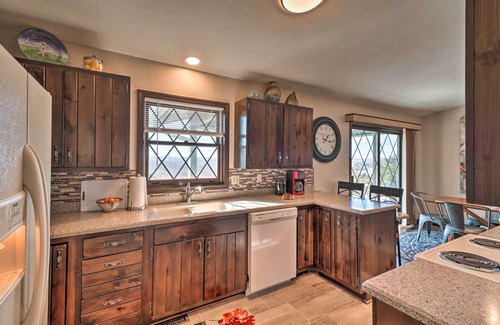 Hardy House | 'Soaring Heights' Mtn-View Cherokee Village Home