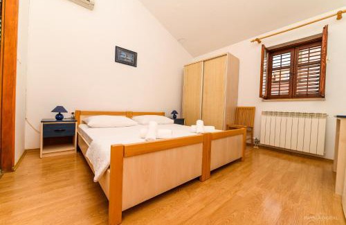 Miholascica House | Sobe i apartman Mareta