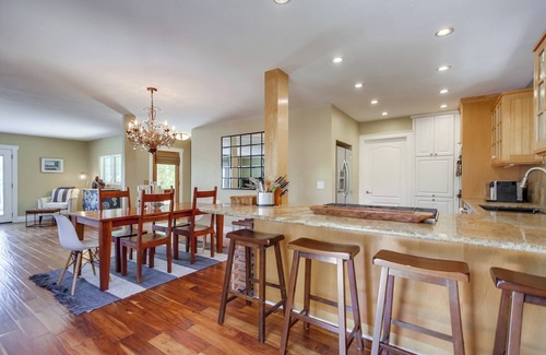 Fire Mountain House | SoCal Indoor Outdoor Living on 1/3 acre, super close to shopping and beach area!