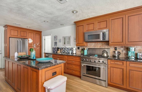 Mission Viejo House | SoCal Serenity | Pool | Spa | FirePit | BBQ