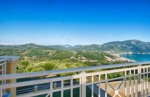 Termenades Apartment | Sofia Appartement 2 - Panorama Meerblick über die gesamte Bucht von Agios Georgios Pagi