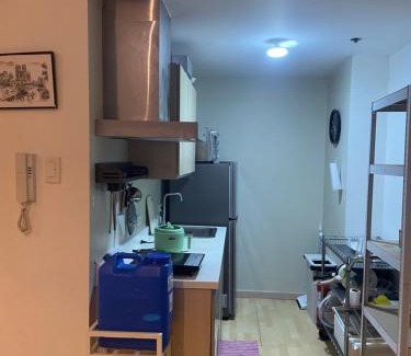 Highway Hills Apartment | SOHO Central 1 Bedroom with Balcony near MRT EDSA SHAW PIONEER Greenfields SM Megamall Ortigas