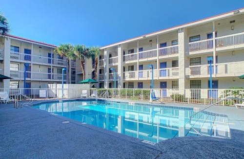 Highlands Hotel | SoHo Inn and Suites Jacksonville North