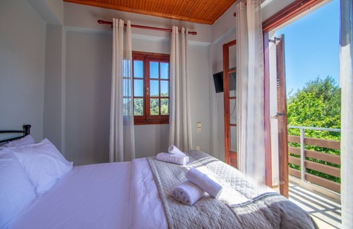 Kampion Apartment | SOHORO Forest Hill Apartment