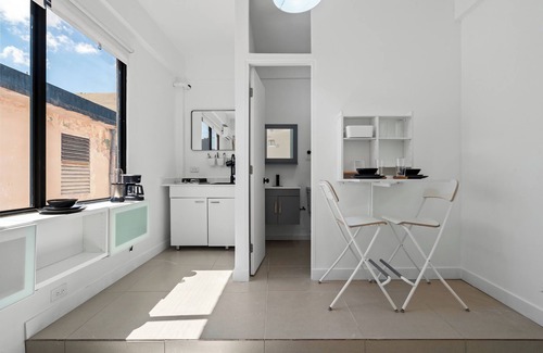 Hipodromo Apartment | Sol - Acogedor Refugio en Santurce — Cálido y Estiloso