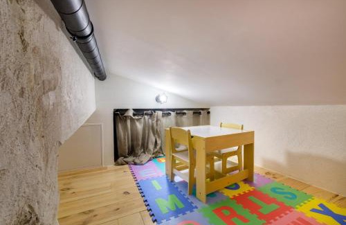 Saint-Paul-de-Vence Apartment | Soleil & Convivialité à Saint-Paul 8P