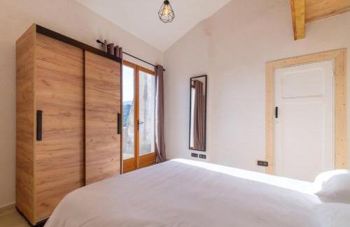 Saint-Paul-de-Vence Apartment | Soleil & Convivialité à Saint-Paul 8P