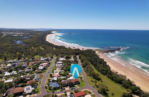 Sandy Beach House | Solitary at Sandy