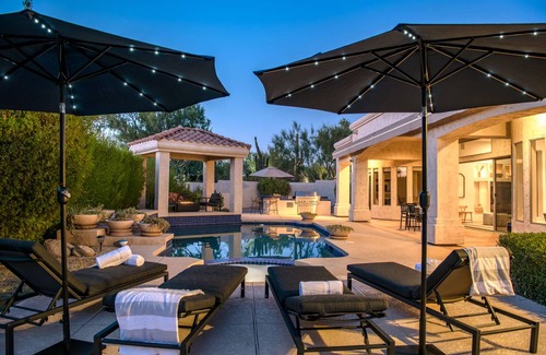 Sonoran Hills House | Solstice by AvantStay Contemporary Oasis w/ Pool, Spa & Bar in Gated Community