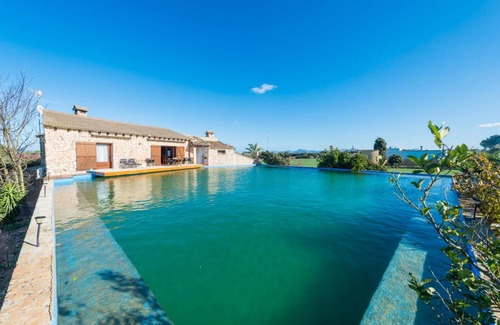 Muro Villa | SON MOREI CAN SOCIAS - Rural villa with private natural pool. Free WiFi
