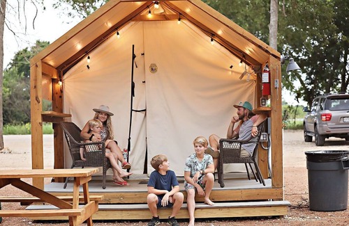 Prairie Lea Cabin | Son's River Ranch Glamping Cabin 17