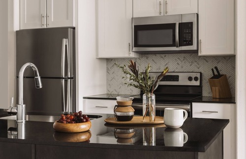 East Cesar Chavez Apartment | Sonder at East 5th | Two-Bedroom Apartment w/Balcony
