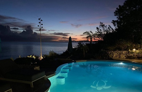 Sabadeco Villa | Sophisticated Oceanfront Villa, Beach Access, DISCOUNT SEPTEMBER- DECEMBER