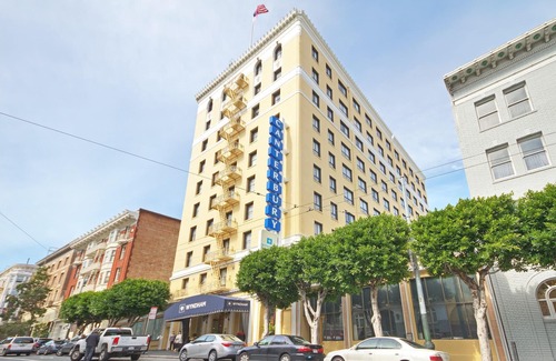 Lower Nob Hill Resort | Sophisticated One Bedroom Near Union Square in the Heart of Downtown