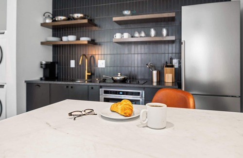 Old City Apartment | Sosuite at The Loxley - Old City