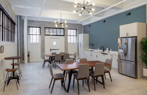 Center City East Apartment | Sosuite Studio Apt w W/d, Gym, Lounge