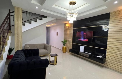 Enugu Hotel | Sound View Lounge and Apartments