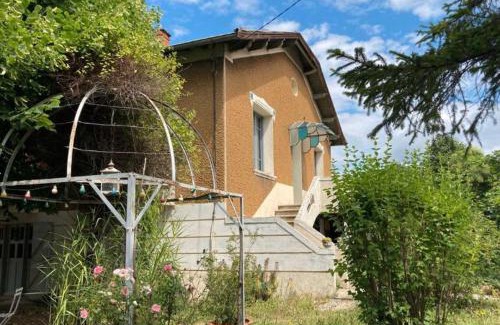 Valreas Apartment | Sous le tilleul
