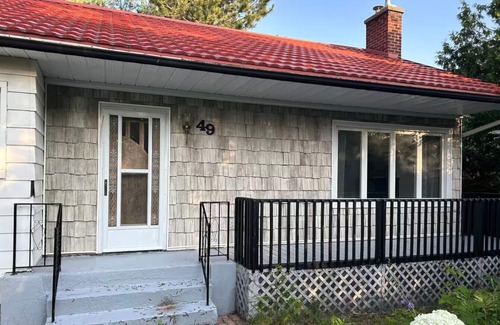 Sudbury House | South End Bungalow - 5 full bedrooms