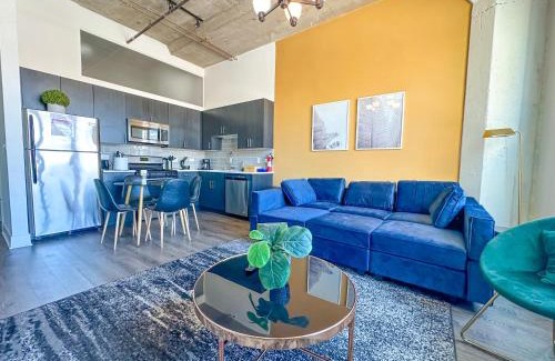 Near South Side Apartment | South Loop 2BR Getaway with Smart TVs & Optional Parking Near McCormick Place, Museum Campus & Downtown