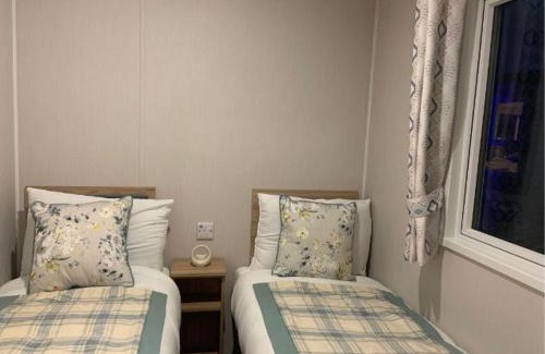 Skegness Resort | Southview Holiday Park, Deluxe Caravan