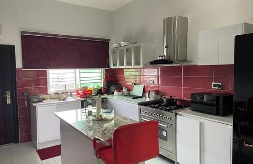 Ofin Apartment | Souz Suites and Apartments