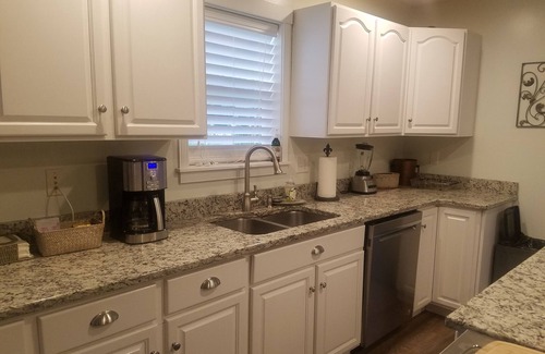 Lincoln Beach Cottage | Spa, Game room, Pool table, Short walk to beach through beautiful neighborhood!