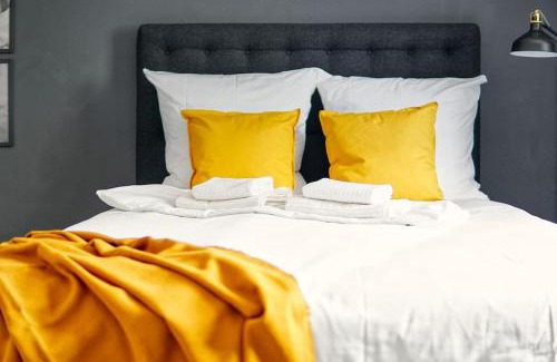 Frohnhausen Apartment | SpaceStays Two-Room Suite WIFI Netflix