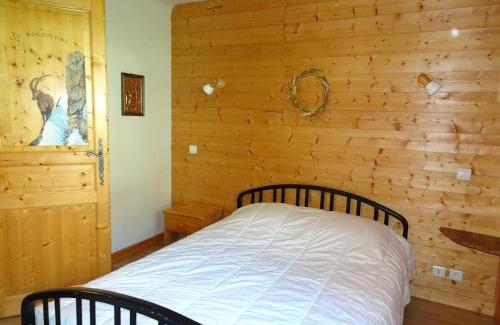 Champagny-en-Vanoise Apartment | Spacieux Triplex pour 12 pers, Terrasse, Cheminée, Garage - FR-1-464-19