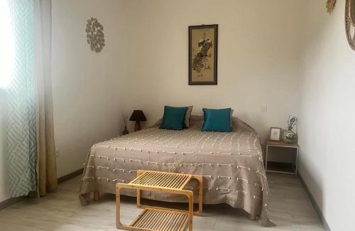 Nezignan-L'Eveque Apartment | Spacious 2 bedroom Apartment with Garden Near Pezenas