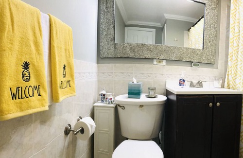 Seminary Hill Condo | Spacious 2B -1BA High Rise Condo in Alexandria