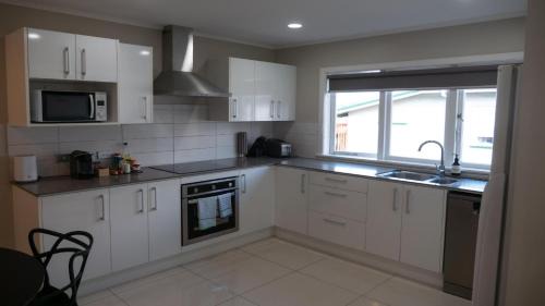 Avondale Apartment | Spacious 2BR Home in the Suburbs