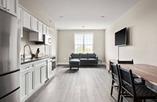 New Orleans Hotel | Spacious 2BR Suite in Historic New Orleans Area