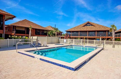 Sanibel House | Spacious 3-Bedroom Retreat with Gulf Views & Screened Porch