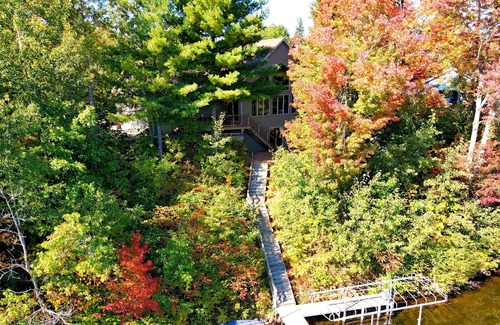 Mountain Cabin | Spacious 3 story lakefront cottage on Chute pond (lake)