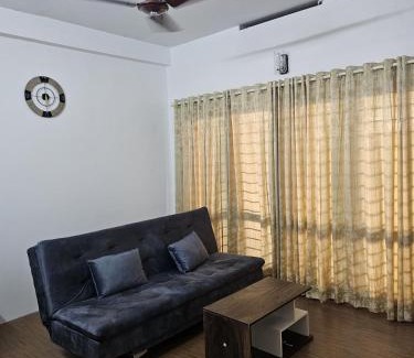 Thiruvananthapuram Apartment | Spacious 3BHK Home , Sleeps 8 ,AC, Wi-Fi & Parking