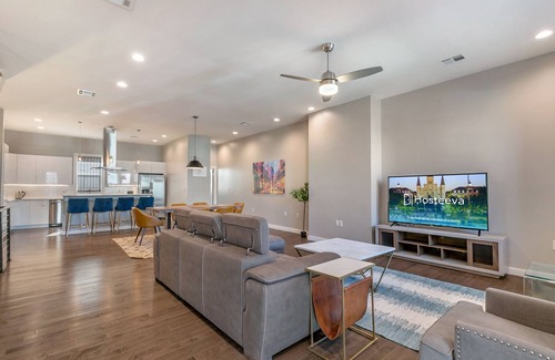 Mid-City Condo | Spacious 4BR 10 Min to French Quarter