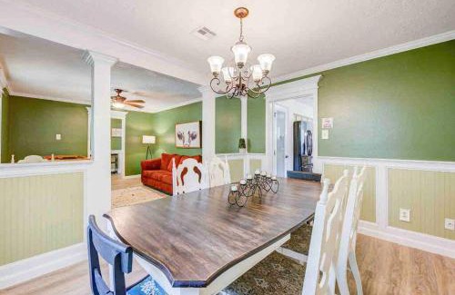 Shenandoah House | Spacious 4BR for Groups - 3 min to Woodlands Mall