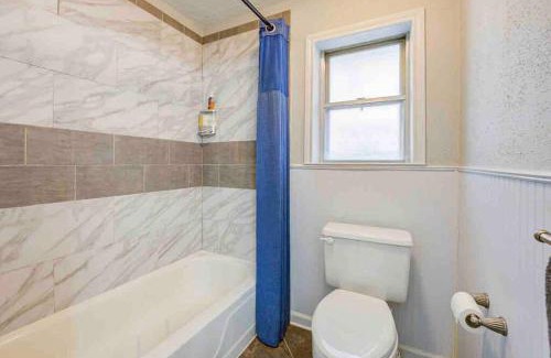 Shenandoah House | Spacious 4BR for Groups - 3 min to Woodlands Mall