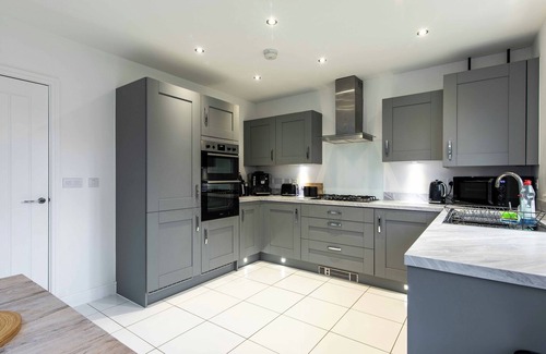 Bingham House | Spacious 5 Bed Home with Sustainable Features