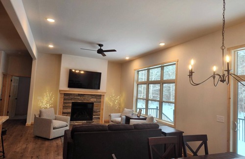 Manitowish Waters House | Spacious 5-BR home in Manitowish Waters with pier access on Chain of Lakes.