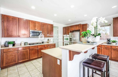 Southridge Village House | Spacious 5bd/3bth with Swing&Yard&Study - Ideal for Travelers