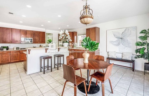 Southridge Village House | Spacious 5bd/3bth with Swing&Yard&Study - Ideal for Travelers