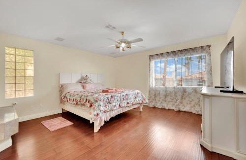 Silverado Ranch House | Spacious 6-bedroom house in Las Vegas