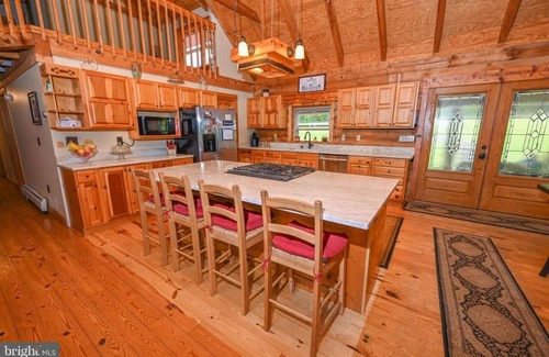 Crellin Cabin | Spacious 6BR Log Cabin Retreat - Pool, Hot Tub, Stunning Mountain&Foilage Views