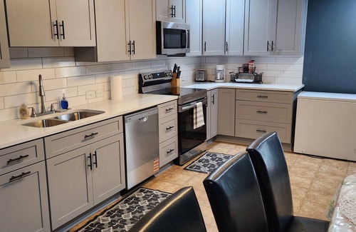 Lilburn House | Spacious 7BR Home in Lilburn - Metro Atlanta