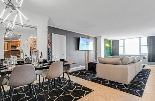 Galt Mile Apartment | Spacious Beach Retreat | Oceanfront Pool & Tiki