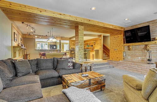 Brian Head Apartment | Spacious Brian Head Mtn Getaway w/Hot Tub!